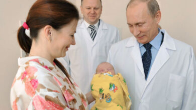 Putin asks Russian women to give birth to 8 children