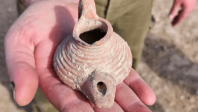 1,500-year-old Byzantine lamp found by Israeli soldiers in Gaza