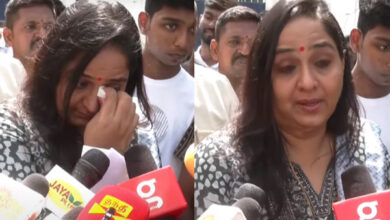 Actress Radha visited Vijayakanth's memorial yesterday and paid her respects.