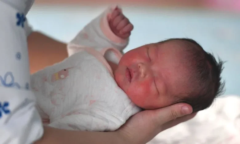 Massive drop in China's child birth rate